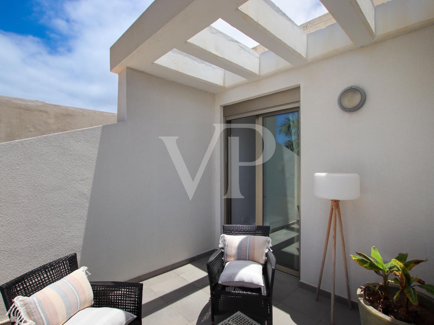 3 bedroom Villa for sale in Costa Adeje with pool - € 1,690,000 (Ref: 8590907)