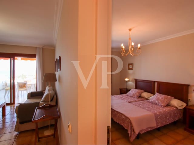 1 makuuhuone Asunto myytävänä paikassa Los Cristianos, Arona mukana uima-altaan - 399 000 € (Ref: 8590908)