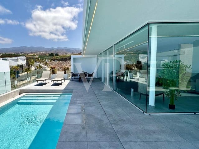 Chalet de 3 habitaciones en Callao Salvaje, Adeje en venta con piscina - 1.590.000 € (Ref: 8599783)