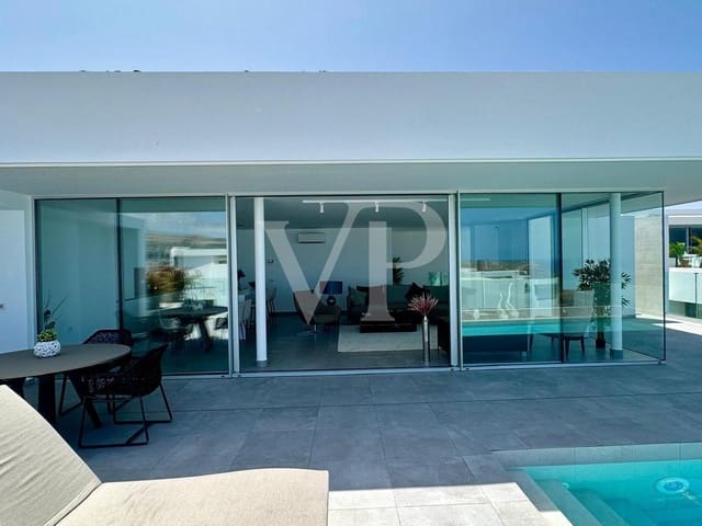 Chalet de 3 habitaciones en Callao Salvaje, Adeje en venta con piscina - 1.590.000 € (Ref: 8599783)