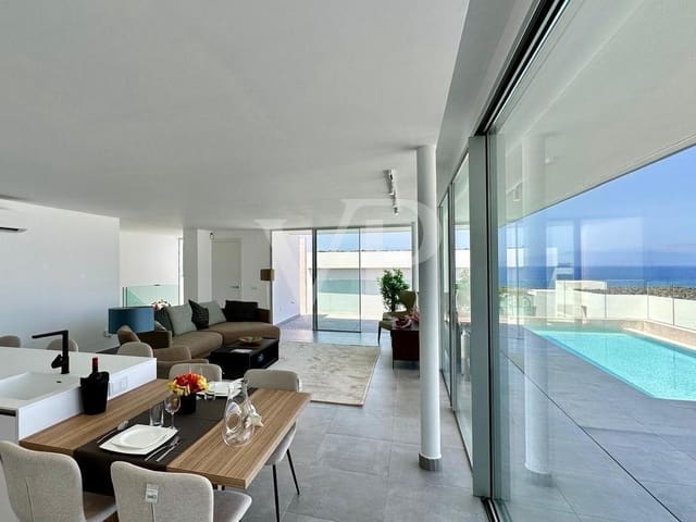 Chalet de 3 habitaciones en Callao Salvaje, Adeje en venta con piscina - 1.590.000 € (Ref: 8599783)