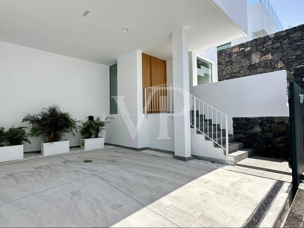 3 soverom Villa til salgs i Callao Salvaje med svømmebasseng - € 1 590 000 (Ref: 8599783)