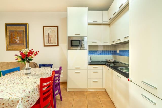 1 slaapkamer Flat te koop in Playa Paraiso, Adeje met zwembad - € 299.000 (Ref: 8677657)