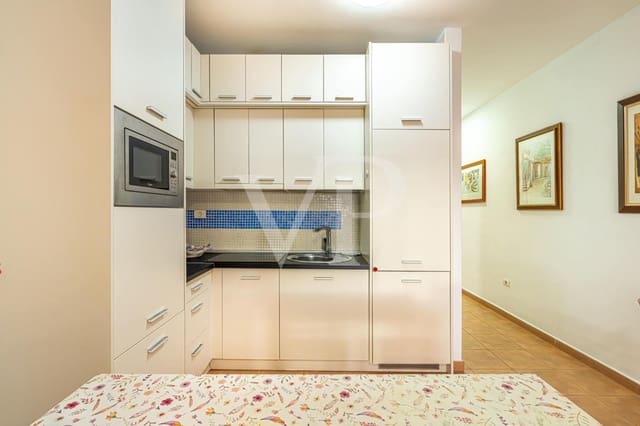 1 slaapkamer Flat te koop in Playa Paraiso, Adeje met zwembad - € 299.000 (Ref: 8677657)