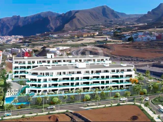 Undeveloped Land for sale in Guía de Isora - € 7,900,000 (Ref: 8912742)