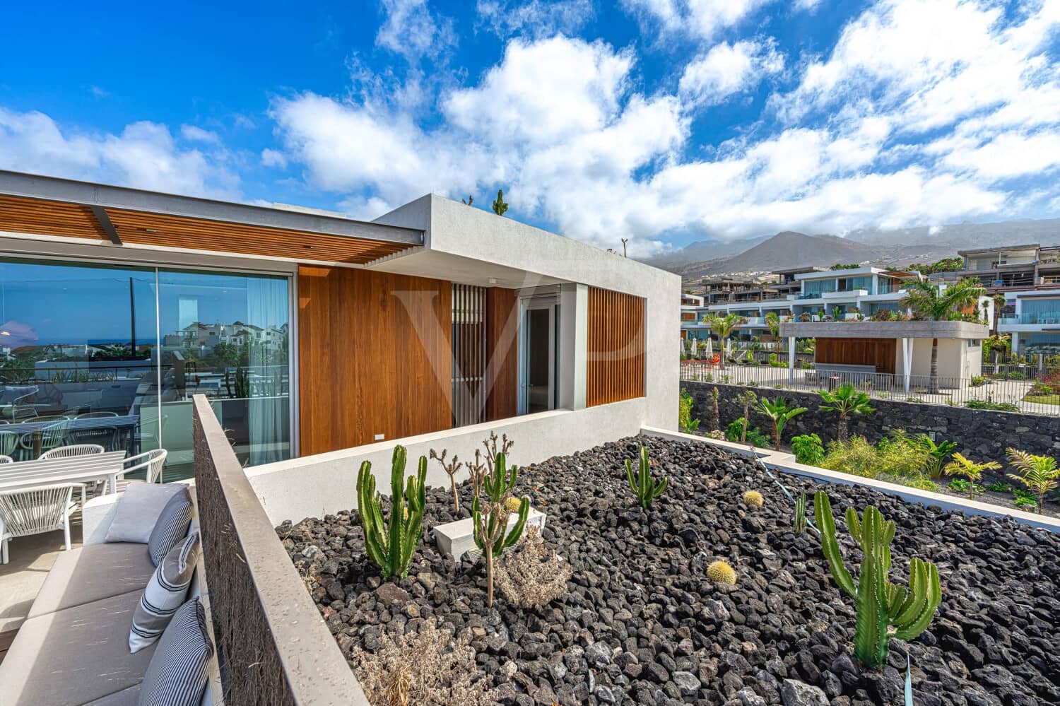 3 bedroom Penthouse for sale in Guia de Isora with pool - € 1,949,000 (Ref: 9029411)
