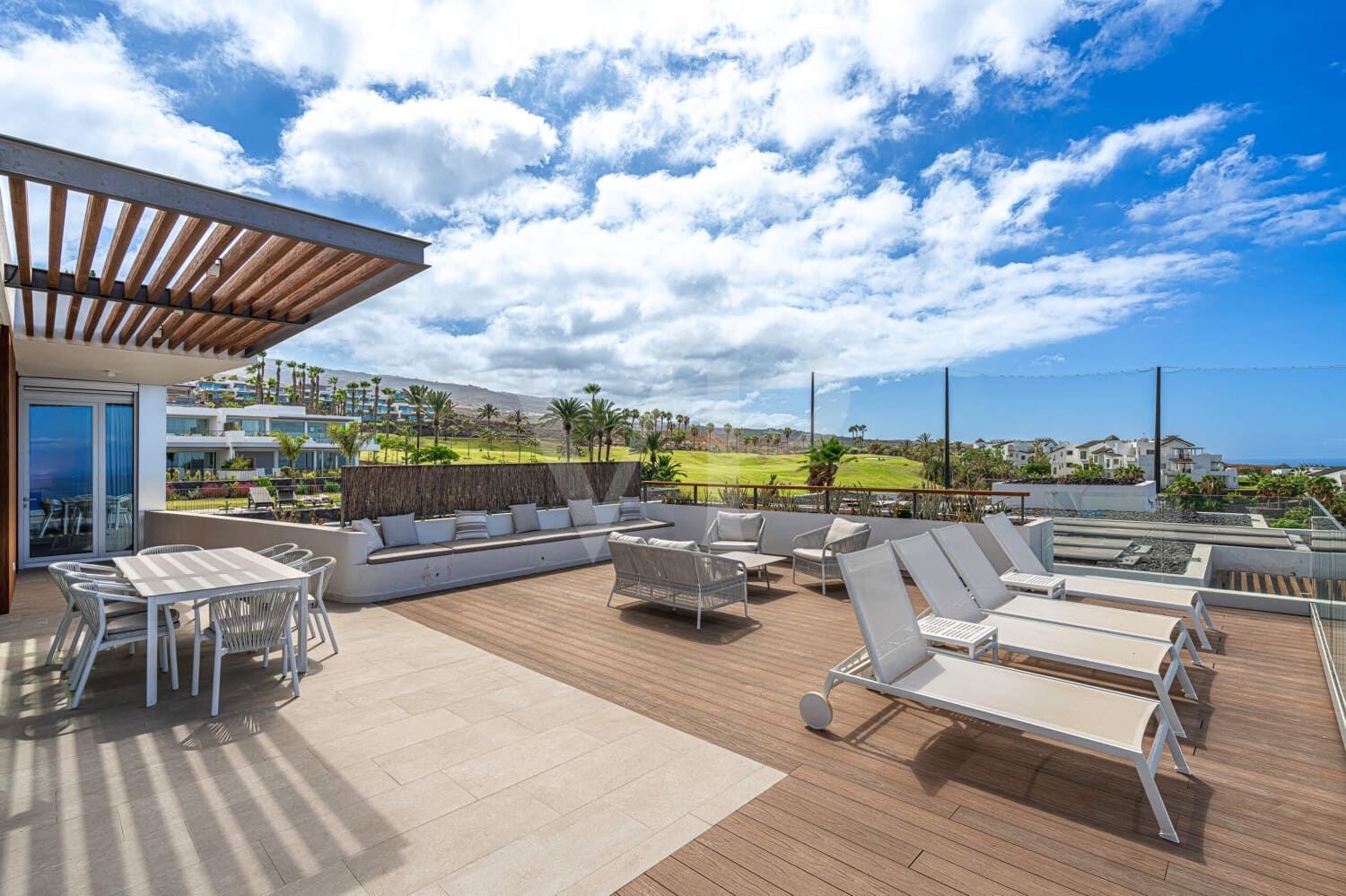3 bedroom Penthouse for sale in Guia de Isora with pool - € 1,949,000 (Ref: 9029411)