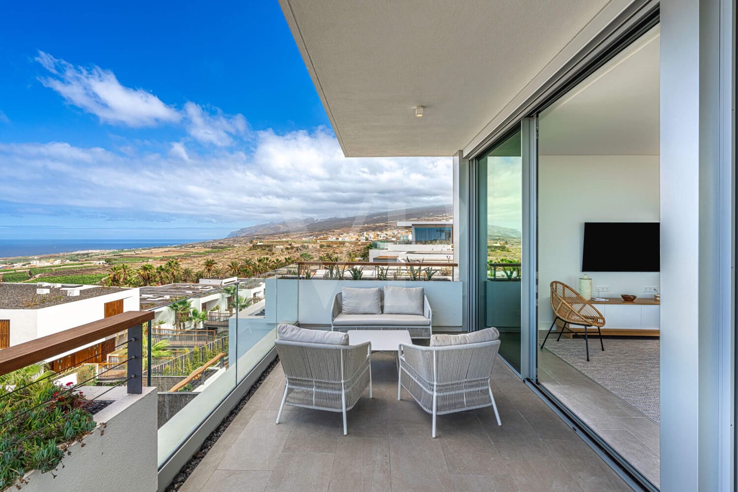 3 bedroom Penthouse for sale in Guia de Isora with pool - € 1,949,000 (Ref: 9029411)