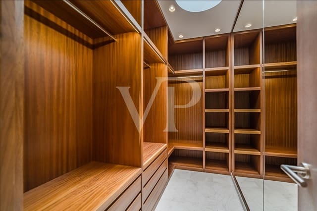 4 soveværelse Villa til salg i Playa de las Américas, Adeje med swimmingpool - € 3.250.000 (Ref: 9050894)