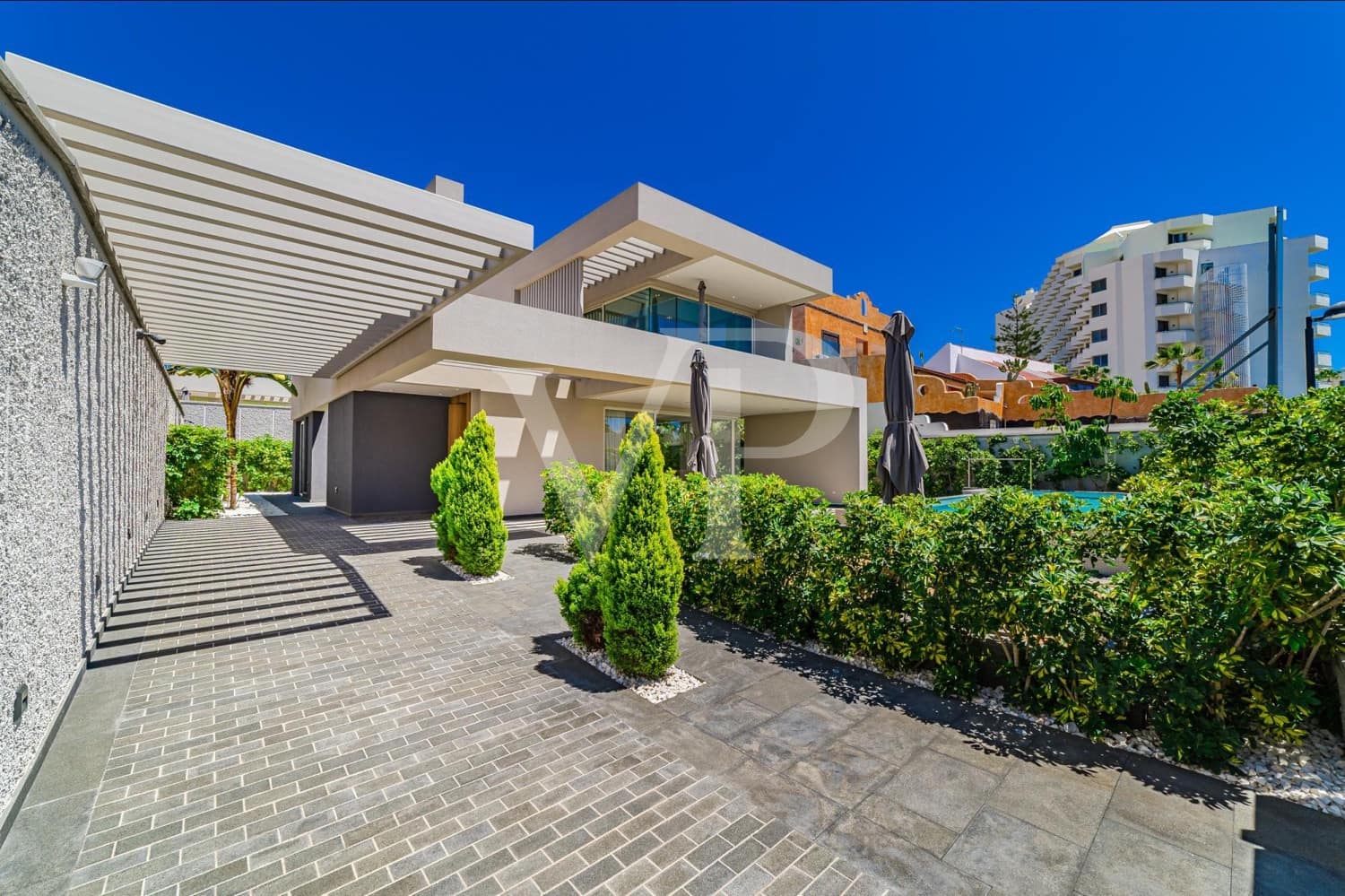 4 soveværelse Villa til salg i Costa Adeje med swimmingpool - € 3.250.000 (Ref: 9050894)