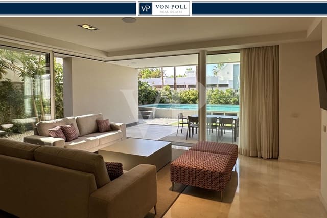 4 soveværelse Villa til salg i Playa de las Américas, Adeje med swimmingpool - € 3.250.000 (Ref: 9050894)