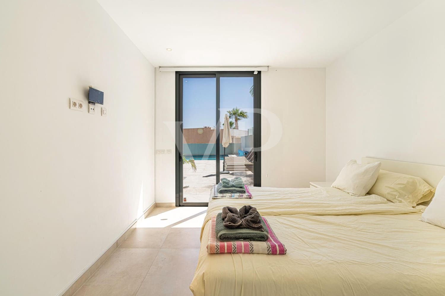 3 soveværelse Villa til salg i Costa Adeje med swimmingpool - € 1.395.000 (Ref: 9104436)