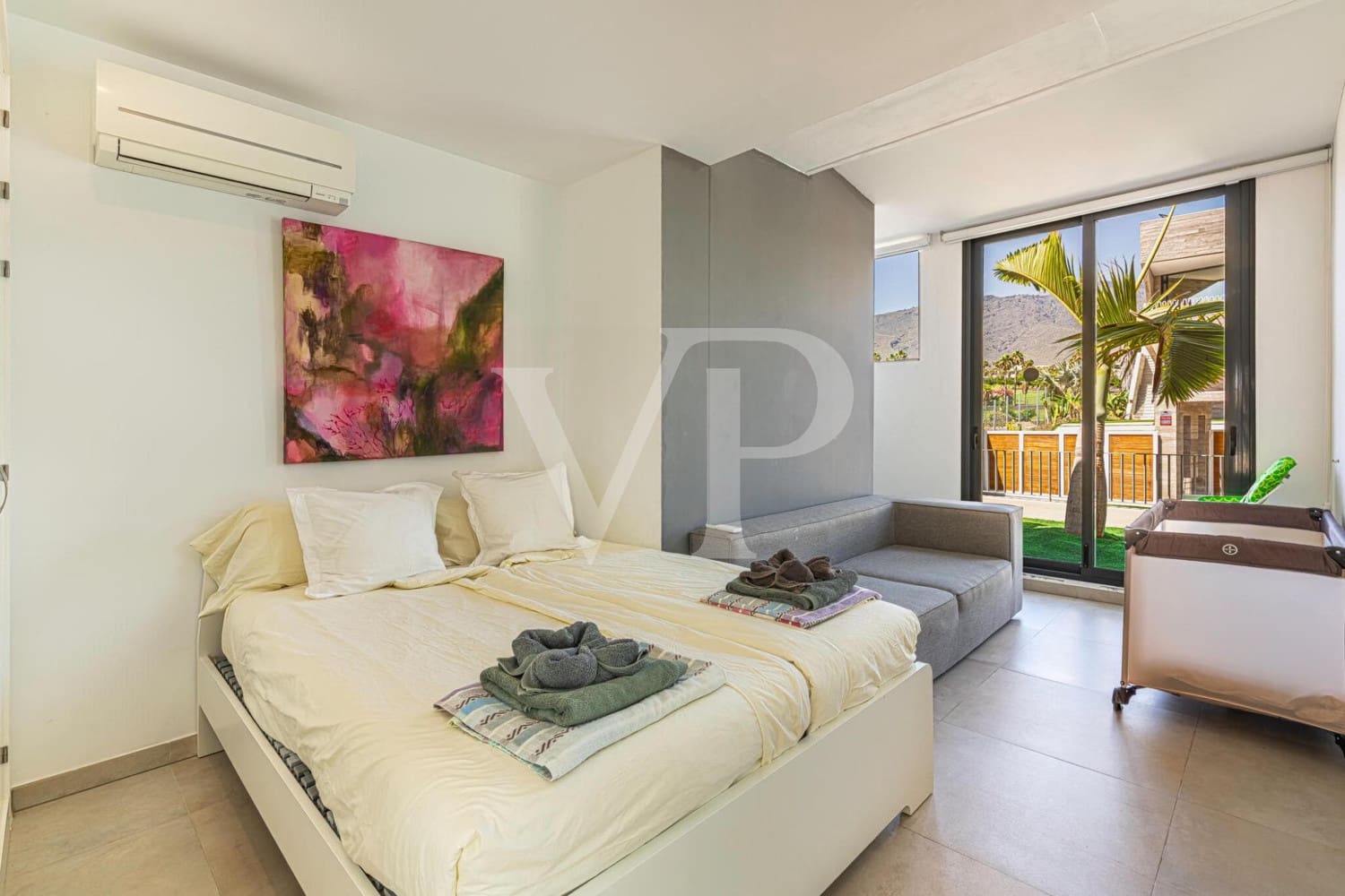 3 soveværelse Villa til salg i Costa Adeje med swimmingpool - € 1.395.000 (Ref: 9104436)