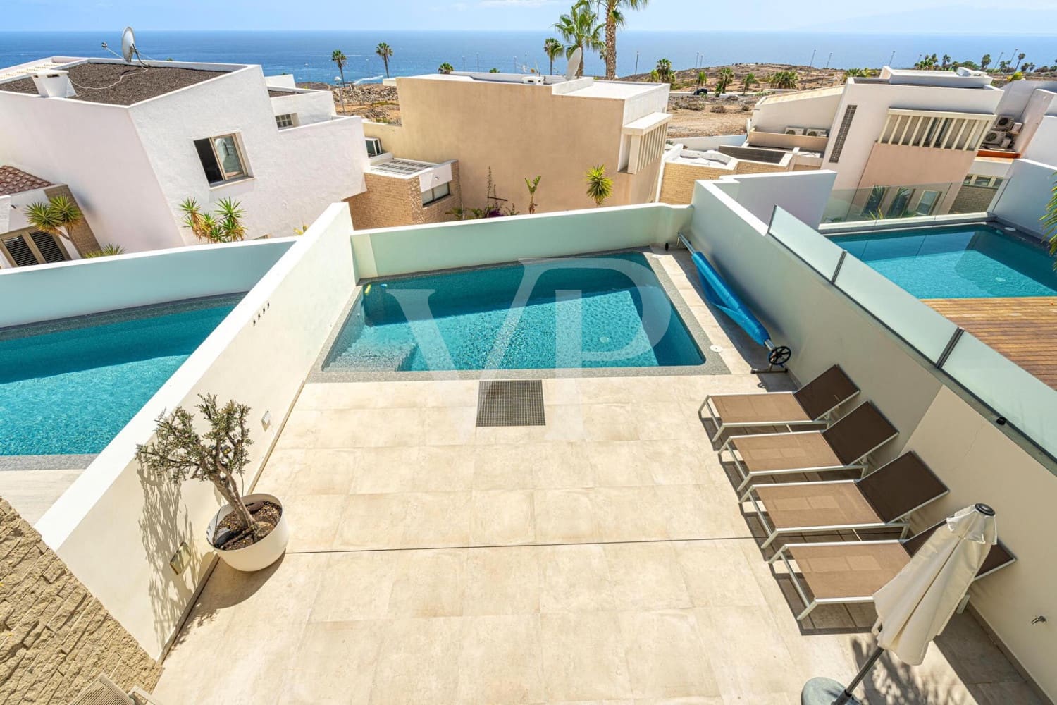 3 soveværelse Villa til salg i Costa Adeje med swimmingpool - € 1.395.000 (Ref: 9104436)