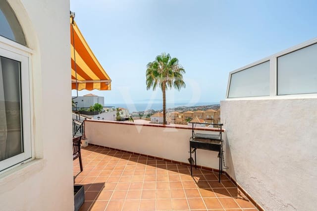 3 bedroom Townhouse for sale in Torviscas Centro y Alto, Adeje - € 750,000 (Ref: 9136977)