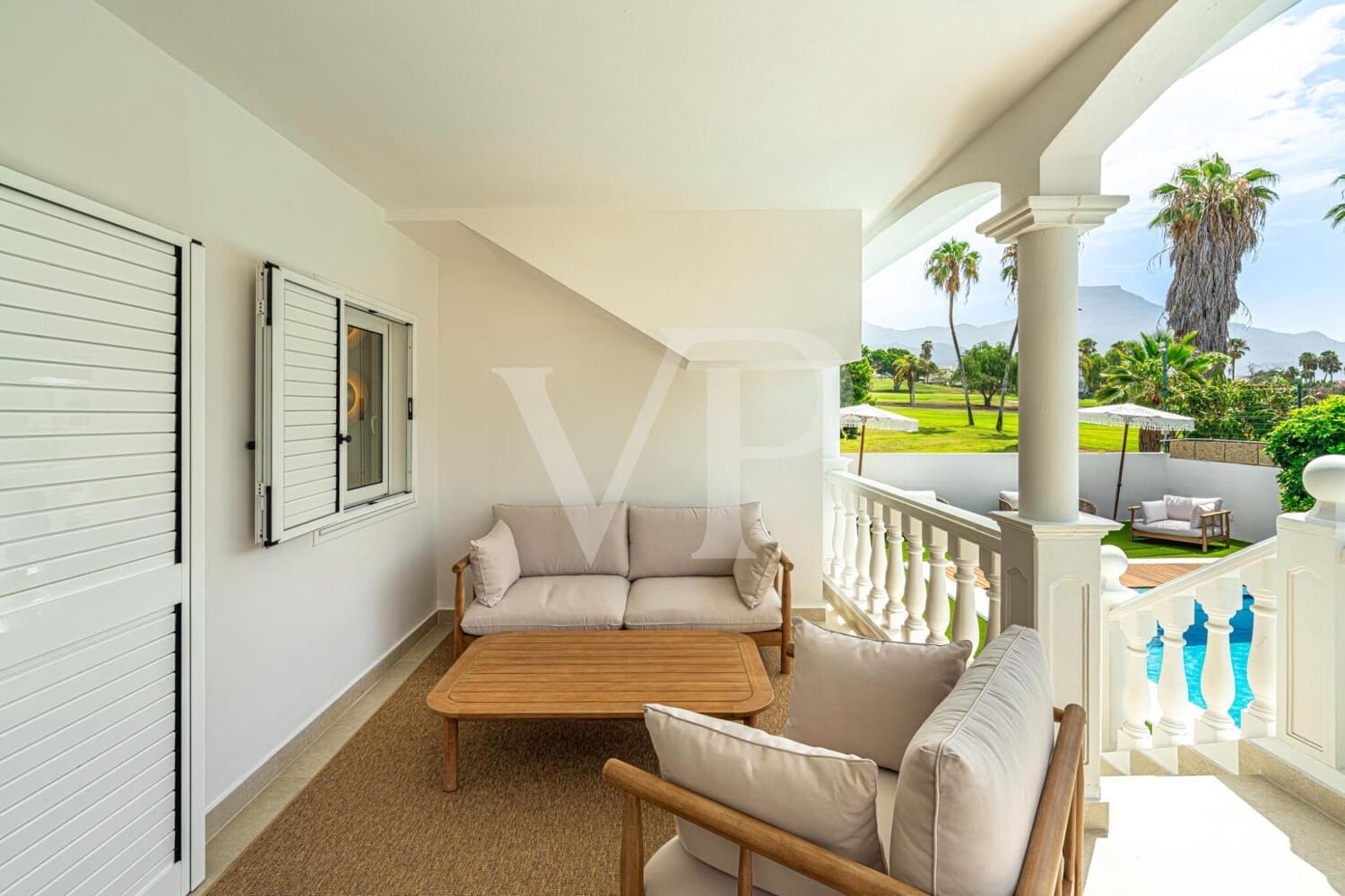 5 soveværelse Byhus til salg i Costa Adeje med swimmingpool - € 3.300.000 (Ref: 9171315)