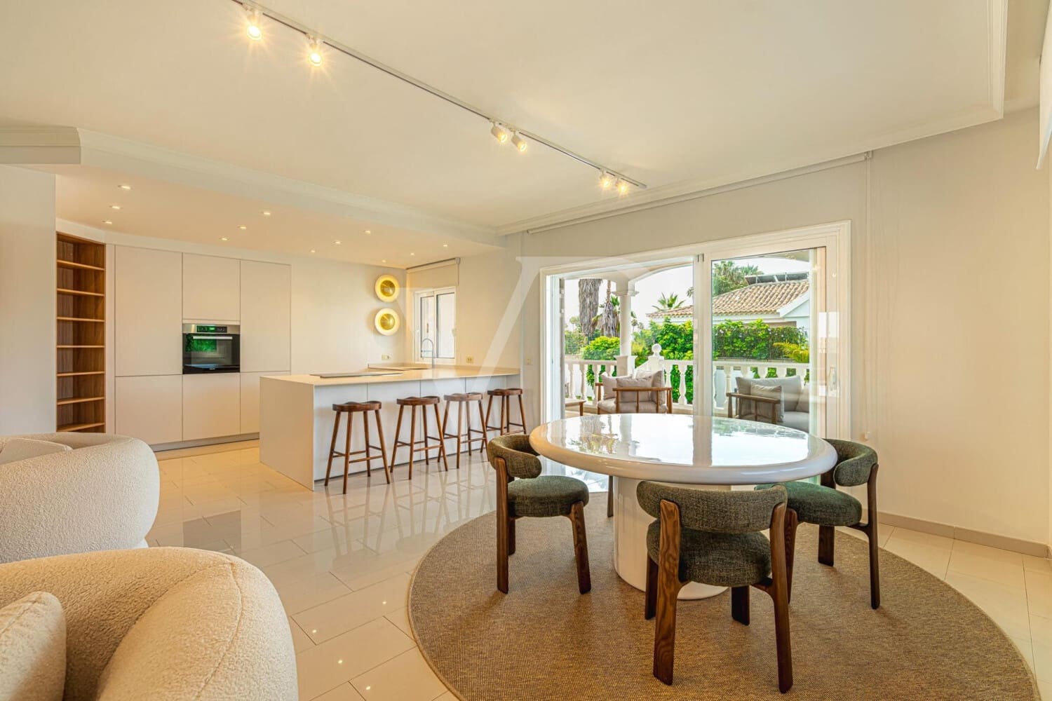 5 soveværelse Byhus til salg i Costa Adeje med swimmingpool - € 3.300.000 (Ref: 9171315)