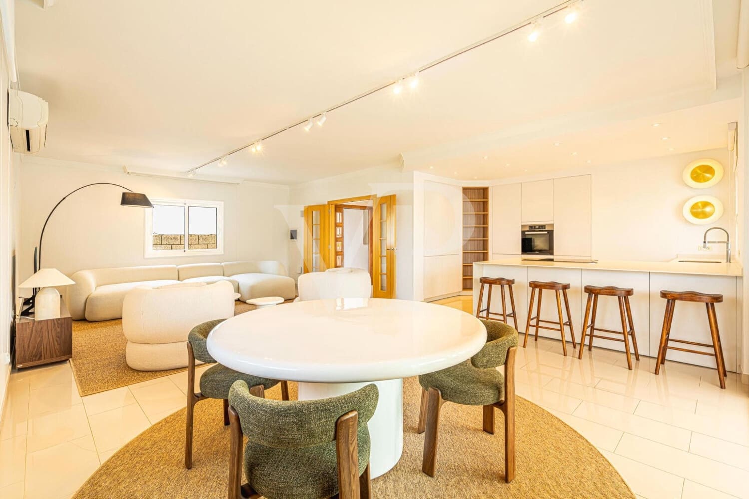 5 soveværelse Byhus til salg i Costa Adeje med swimmingpool - € 3.300.000 (Ref: 9171315)