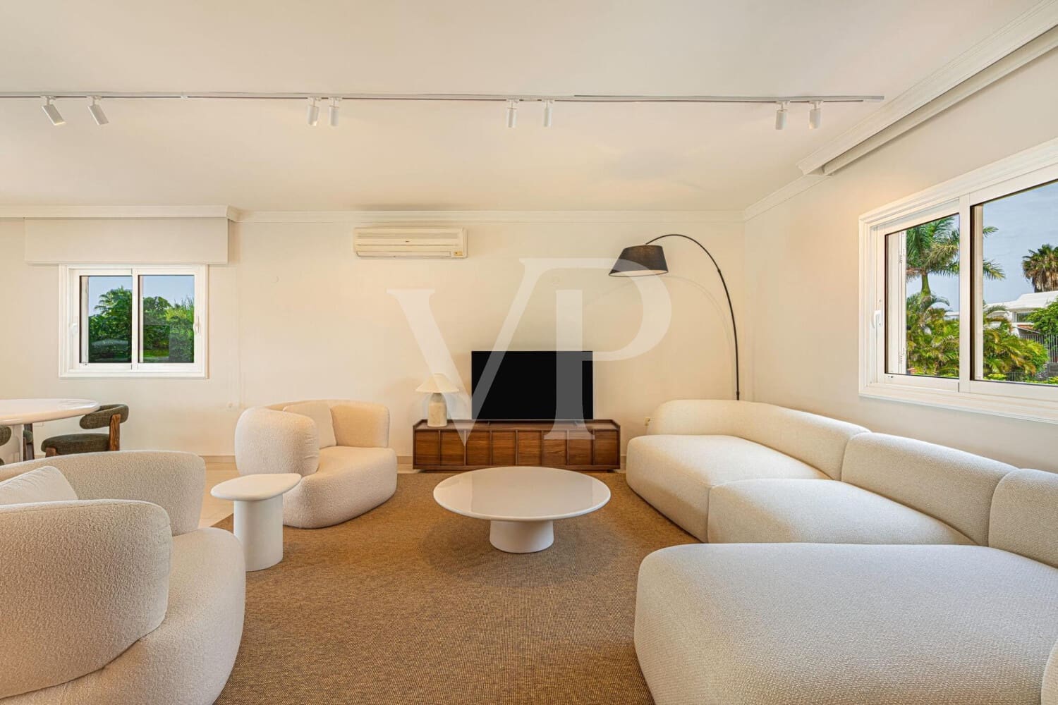 5 soveværelse Byhus til salg i Costa Adeje med swimmingpool - € 3.300.000 (Ref: 9171315)