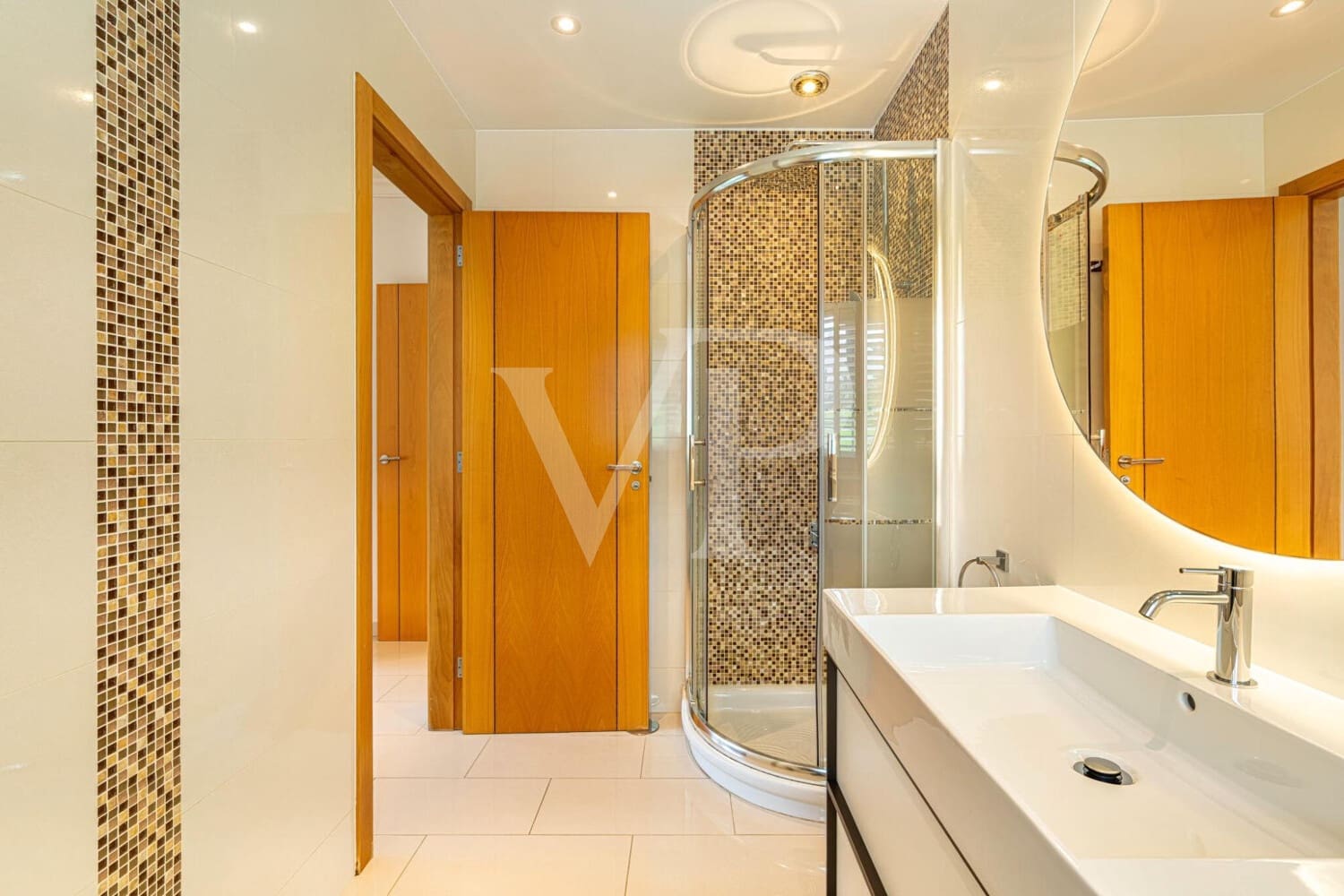 5 soveværelse Byhus til salg i Costa Adeje med swimmingpool - € 3.300.000 (Ref: 9171315)