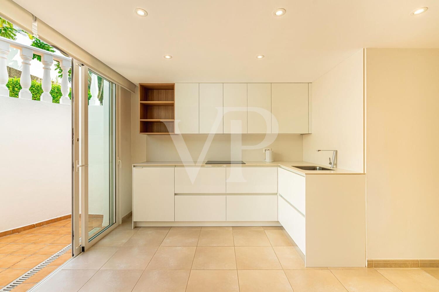 5 soveværelse Byhus til salg i Costa Adeje med swimmingpool - € 3.300.000 (Ref: 9171315)