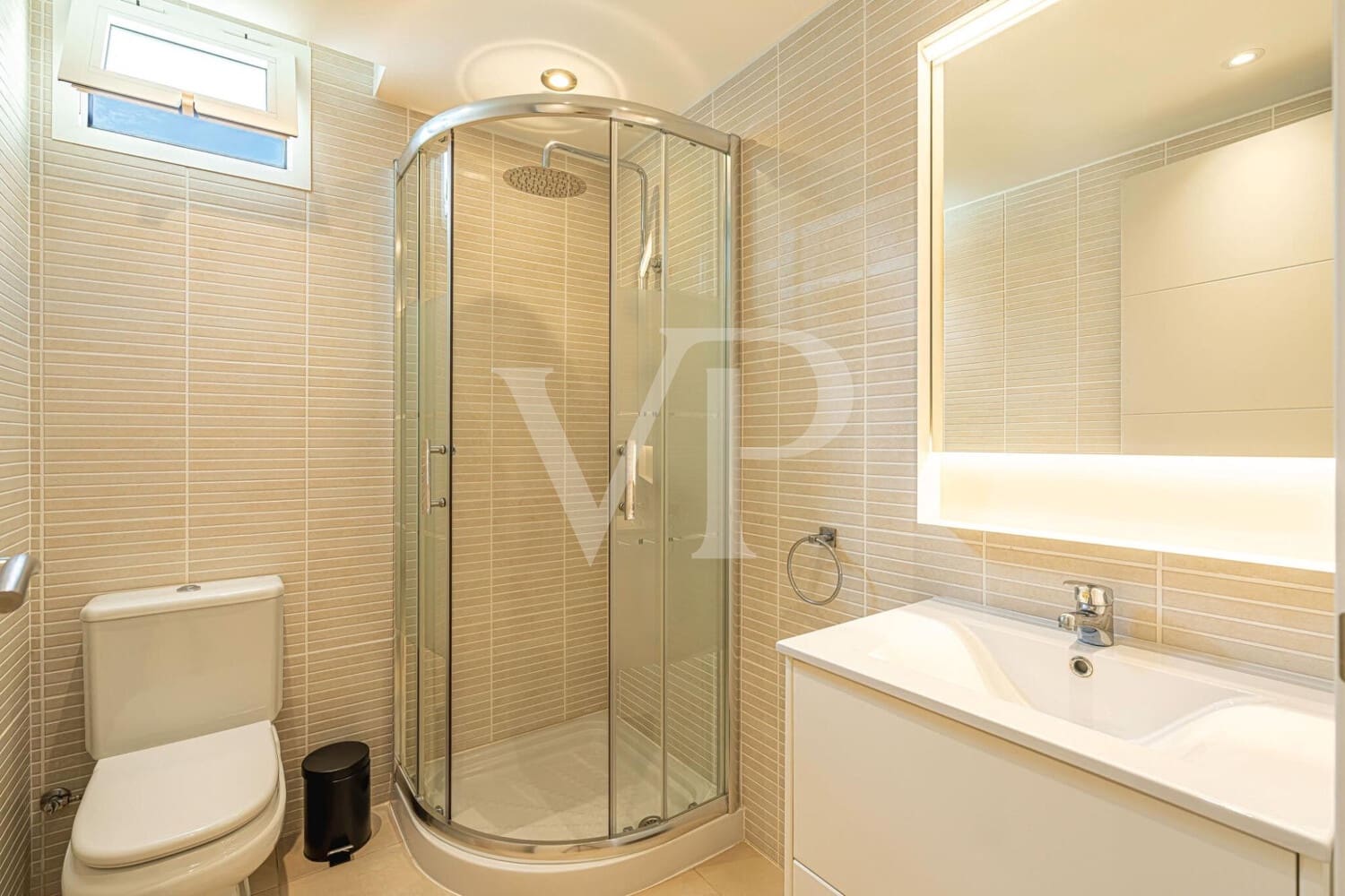 5 soveværelse Byhus til salg i Costa Adeje med swimmingpool - € 3.300.000 (Ref: 9171315)