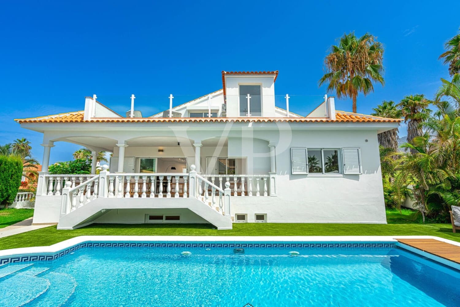 5 soveværelse Byhus til salg i Costa Adeje med swimmingpool - € 3.300.000 (Ref: 9171315)