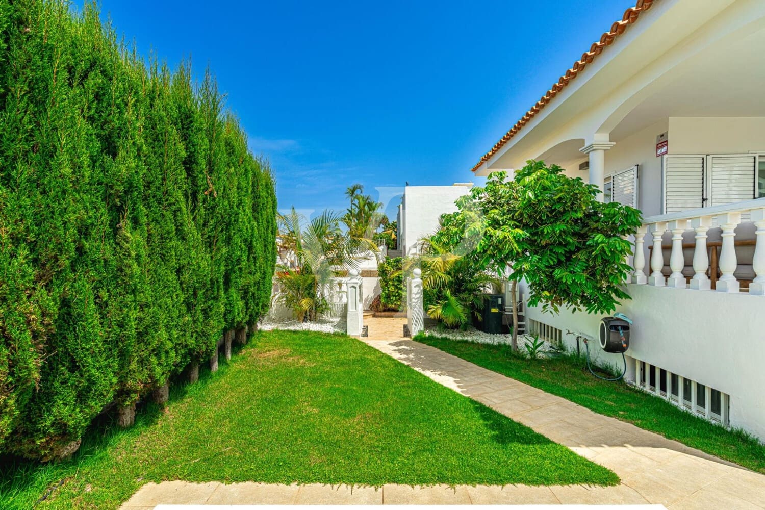 5 soveværelse Byhus til salg i Costa Adeje med swimmingpool - € 3.300.000 (Ref: 9171315)