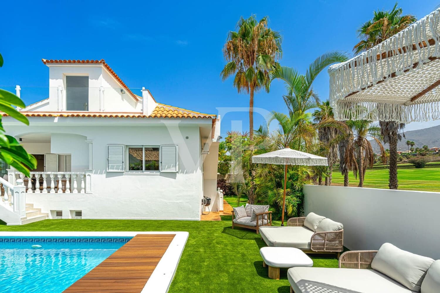 5 soveværelse Byhus til salg i Costa Adeje med swimmingpool - € 3.300.000 (Ref: 9171315)