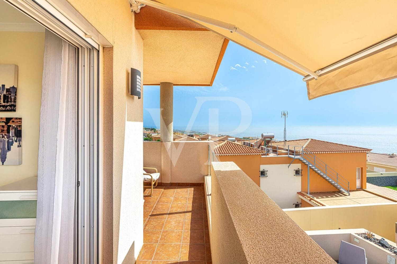 3 soveværelse Rækkehus til salg i Puerto Santiago med swimmingpool - € 595.000 (Ref: 9192503)