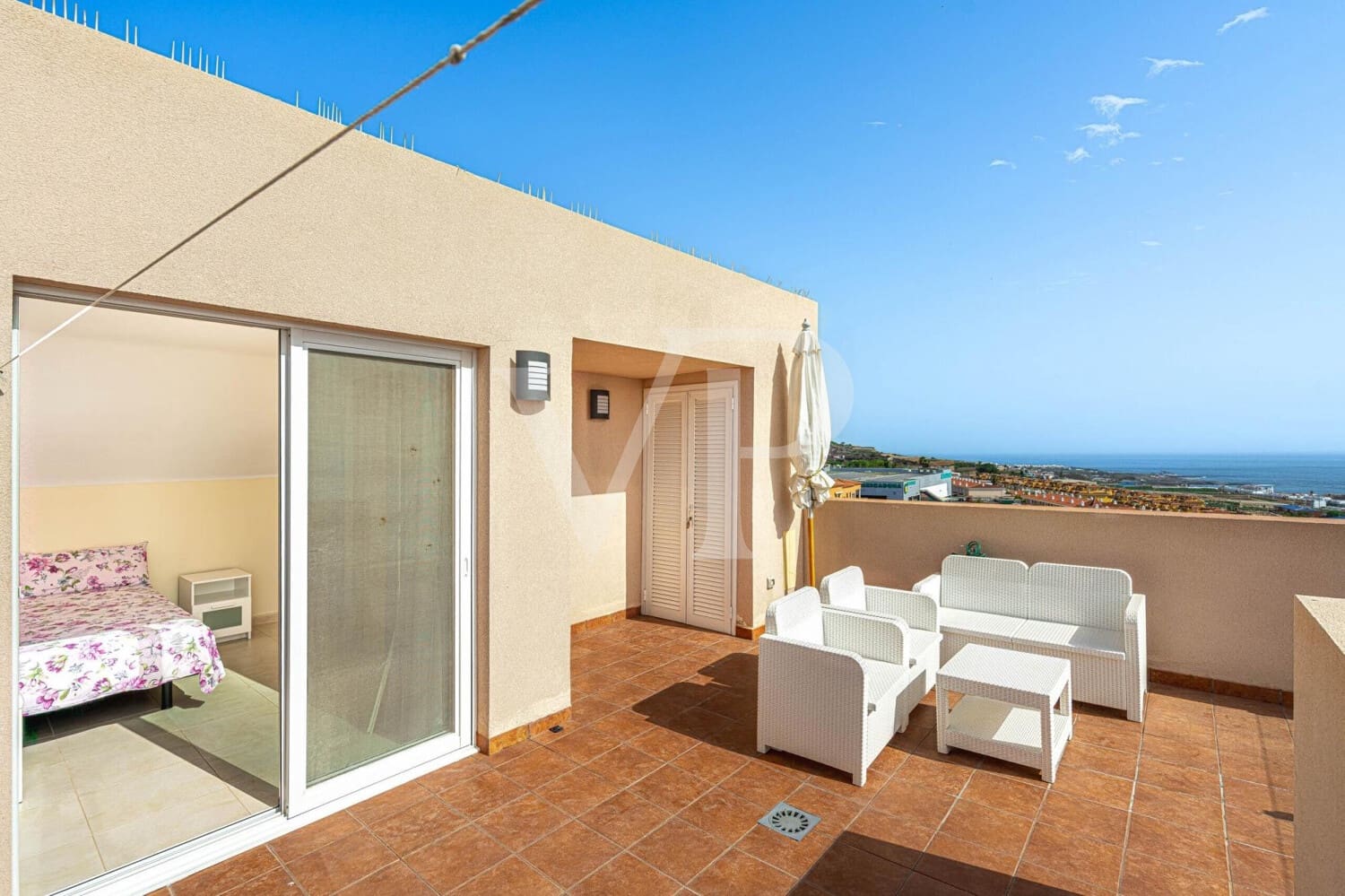 3 soveværelse Rækkehus til salg i Puerto Santiago med swimmingpool - € 595.000 (Ref: 9192503)