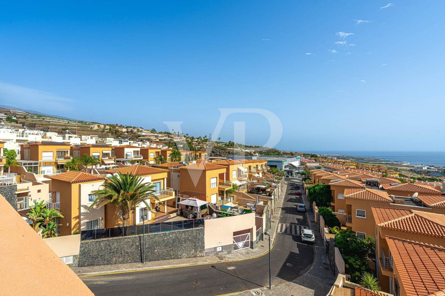 3 soveværelse Rækkehus til salg i Puerto Santiago med swimmingpool - € 595.000 (Ref: 9192503)