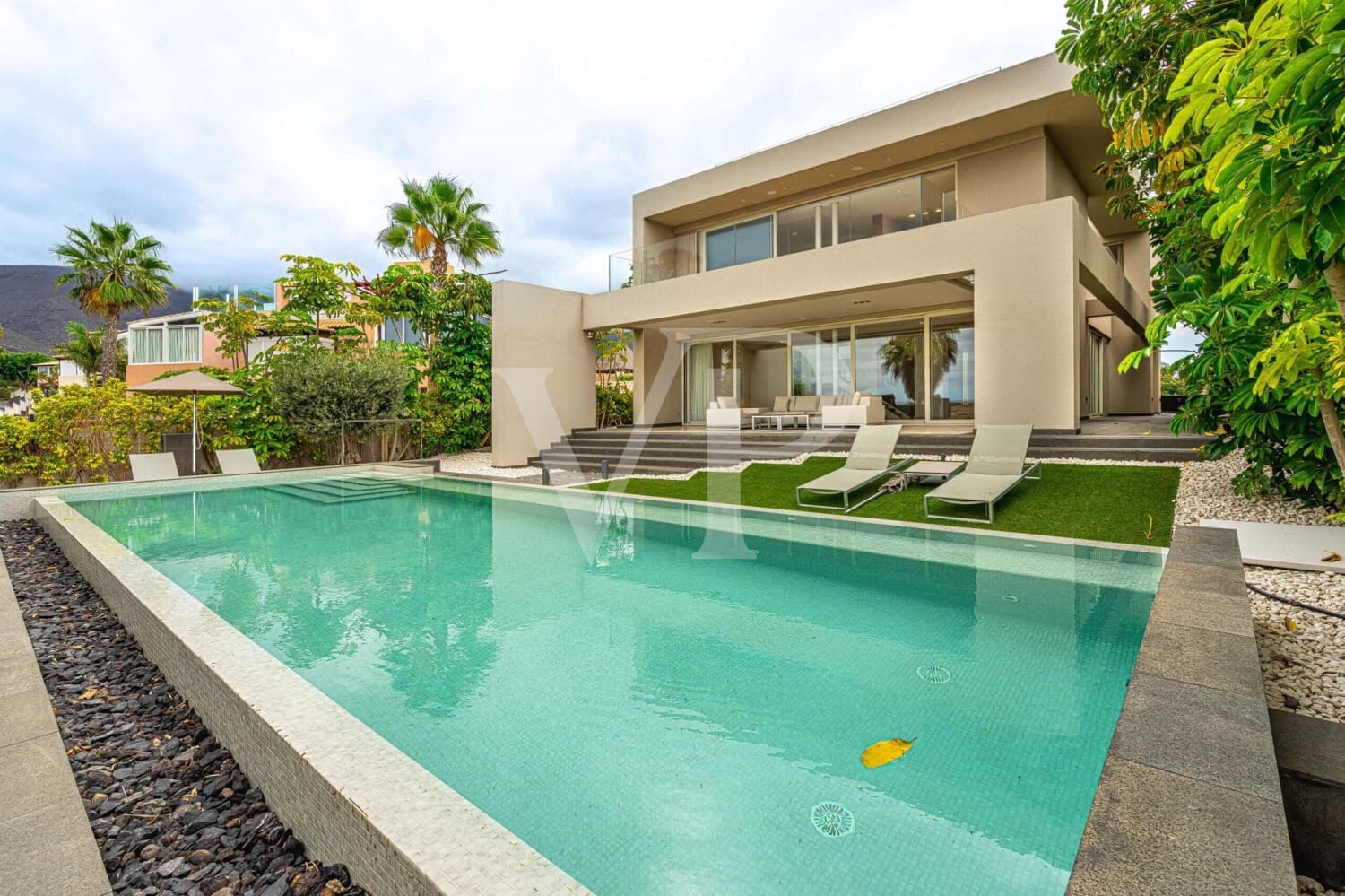 5 chambre Villa/Maison à vendre à Costa Adeje avec piscine - 3 950 000 € (Ref: 9226883)