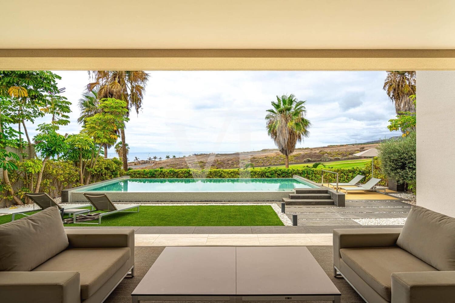 5 chambre Villa/Maison à vendre à Costa Adeje avec piscine - 3 950 000 € (Ref: 9226883)