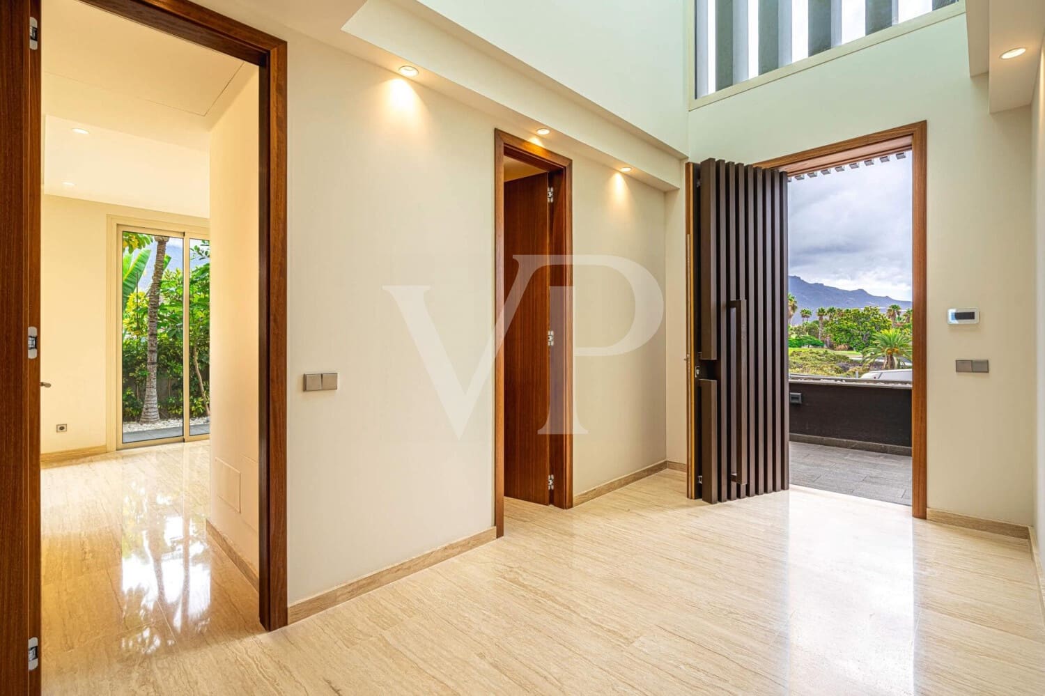 5 chambre Villa/Maison à vendre à Costa Adeje avec piscine - 3 950 000 € (Ref: 9226883)