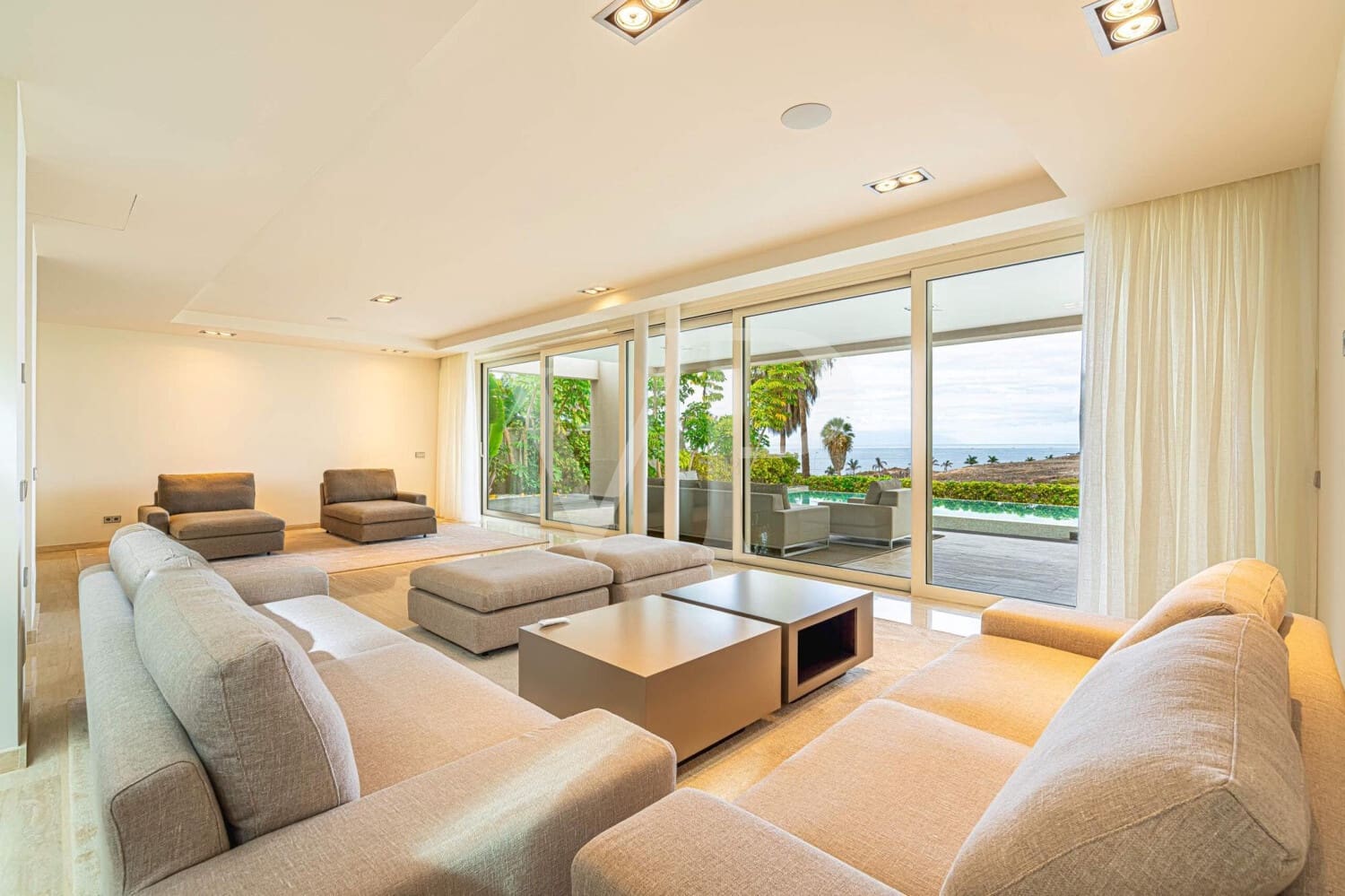 5 chambre Villa/Maison à vendre à Costa Adeje avec piscine - 3 950 000 € (Ref: 9226883)