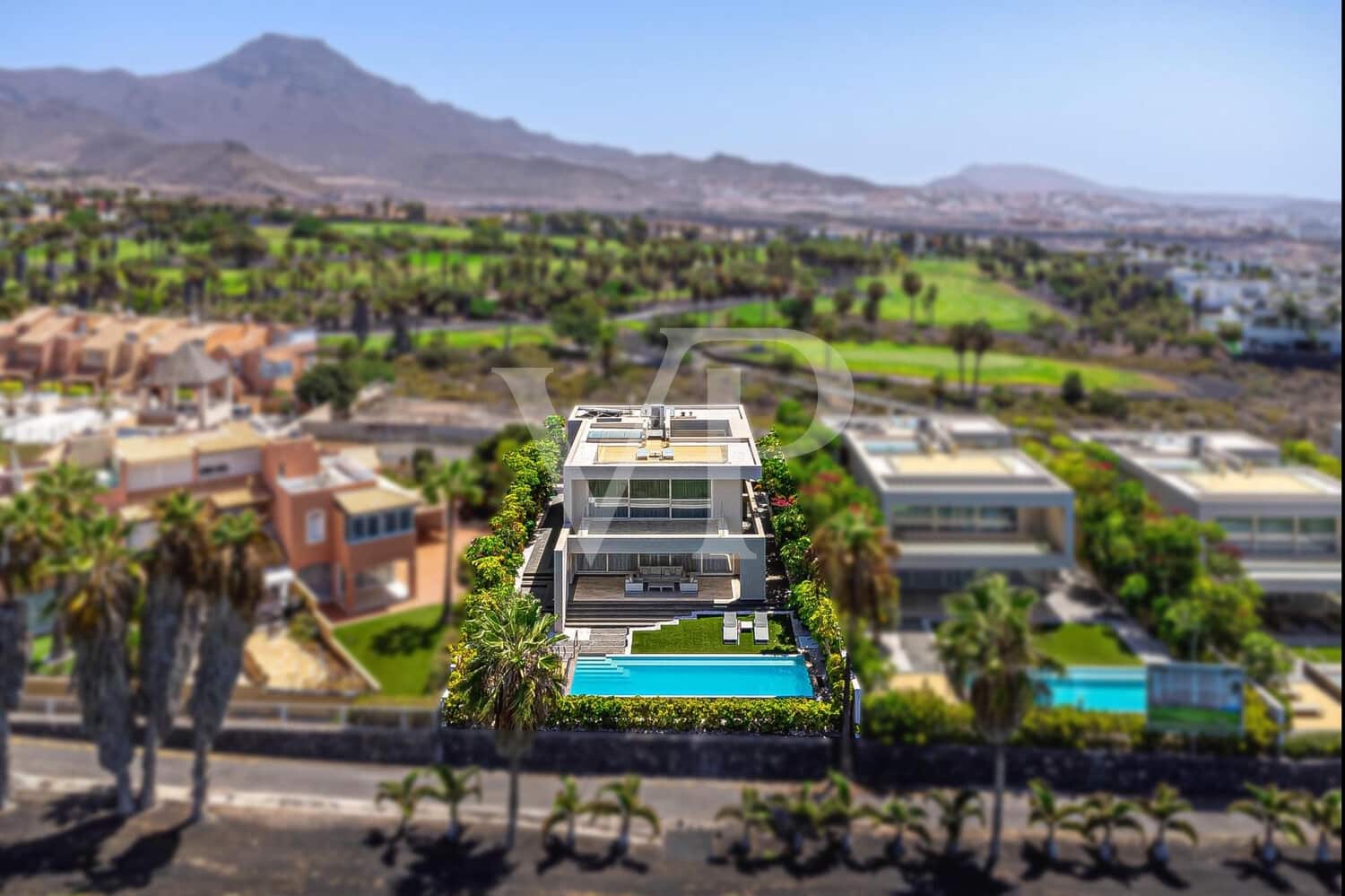 5 chambre Villa/Maison à vendre à Costa Adeje avec piscine - 3 950 000 € (Ref: 9226883)