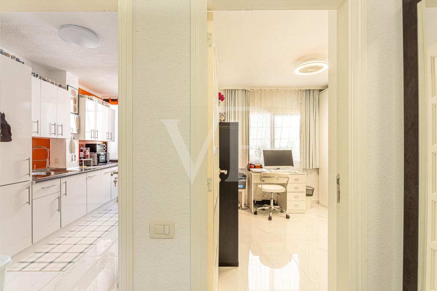 2 Zimmer Wohnung zu verkaufen in Los Cristianos mit Pool - 490.000 € (Ref: 9294240)