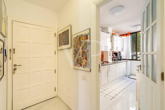 Piso de 2 habitaciones en Los Cristianos, Arona en venta con piscina - 490.000 € (Ref: 9294240)