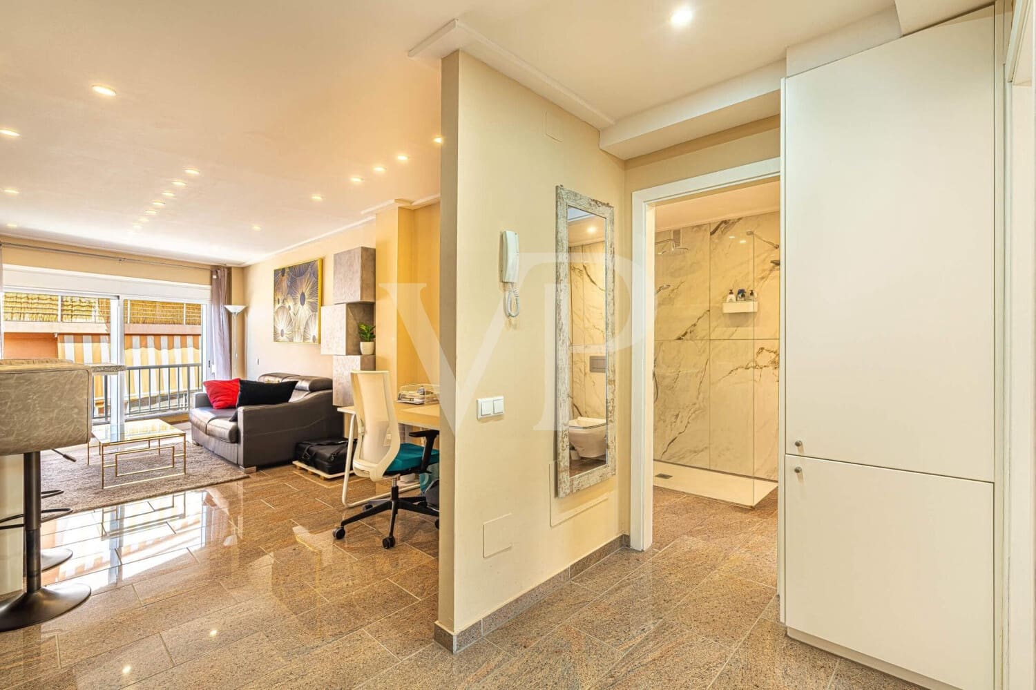 1 makuuhuone Kattohuoneisto myytävänä paikassa Adeje mukana uima-altaan - 270 000 € (Ref: 9400821)