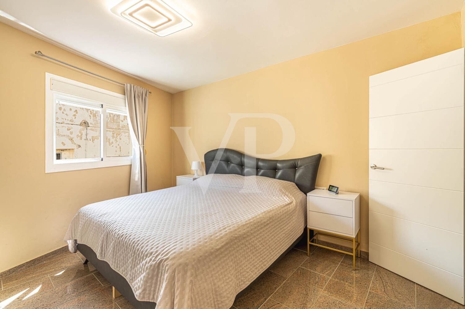 1 makuuhuone Kattohuoneisto myytävänä paikassa Adeje mukana uima-altaan - 270 000 € (Ref: 9400821)