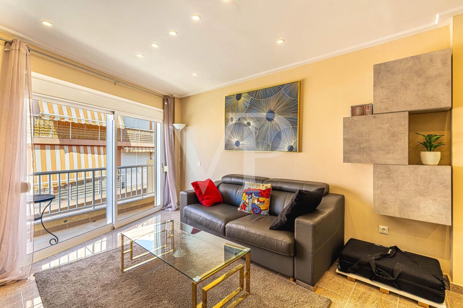 1 makuuhuone Kattohuoneisto myytävänä paikassa Adeje mukana uima-altaan - 270 000 € (Ref: 9400821)