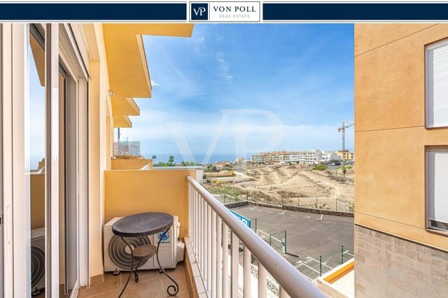 1 makuuhuone Kattohuoneisto myytävänä paikassa Casco Urbano, Adeje mukana uima-altaan - 270 000 € (Ref: 9400821)