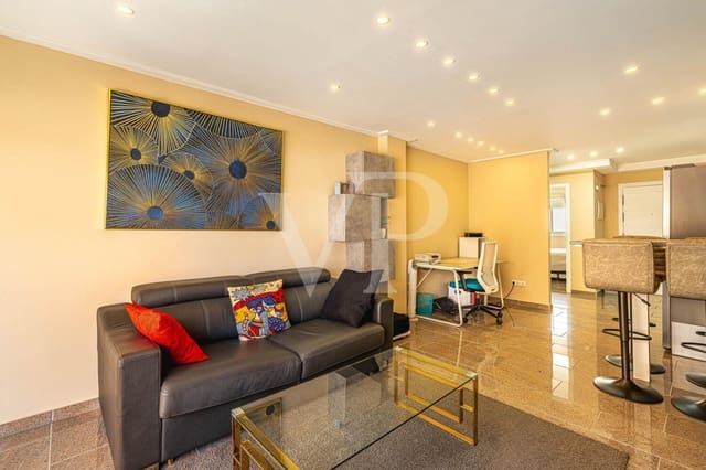 1 makuuhuone Kattohuoneisto myytävänä paikassa Casco Urbano, Adeje mukana uima-altaan - 270 000 € (Ref: 9400821)