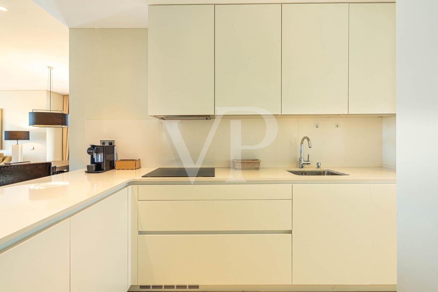 2 makuuhuone Asunto myytävänä paikassa Playa San Juan mukana uima-altaan - 1 150 000 € (Ref: 9400822)