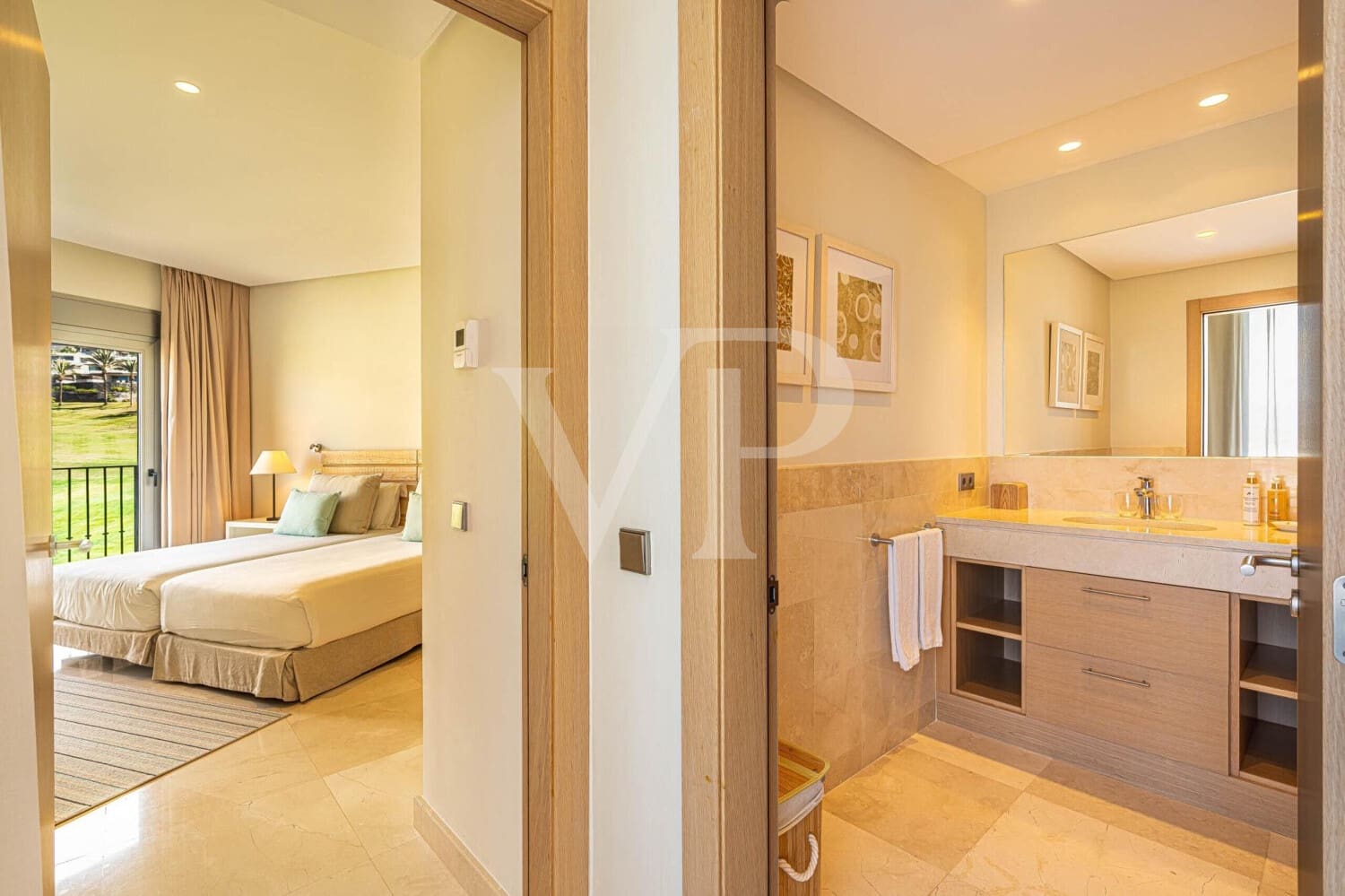 2 makuuhuone Asunto myytävänä paikassa Playa San Juan mukana uima-altaan - 1 150 000 € (Ref: 9400822)