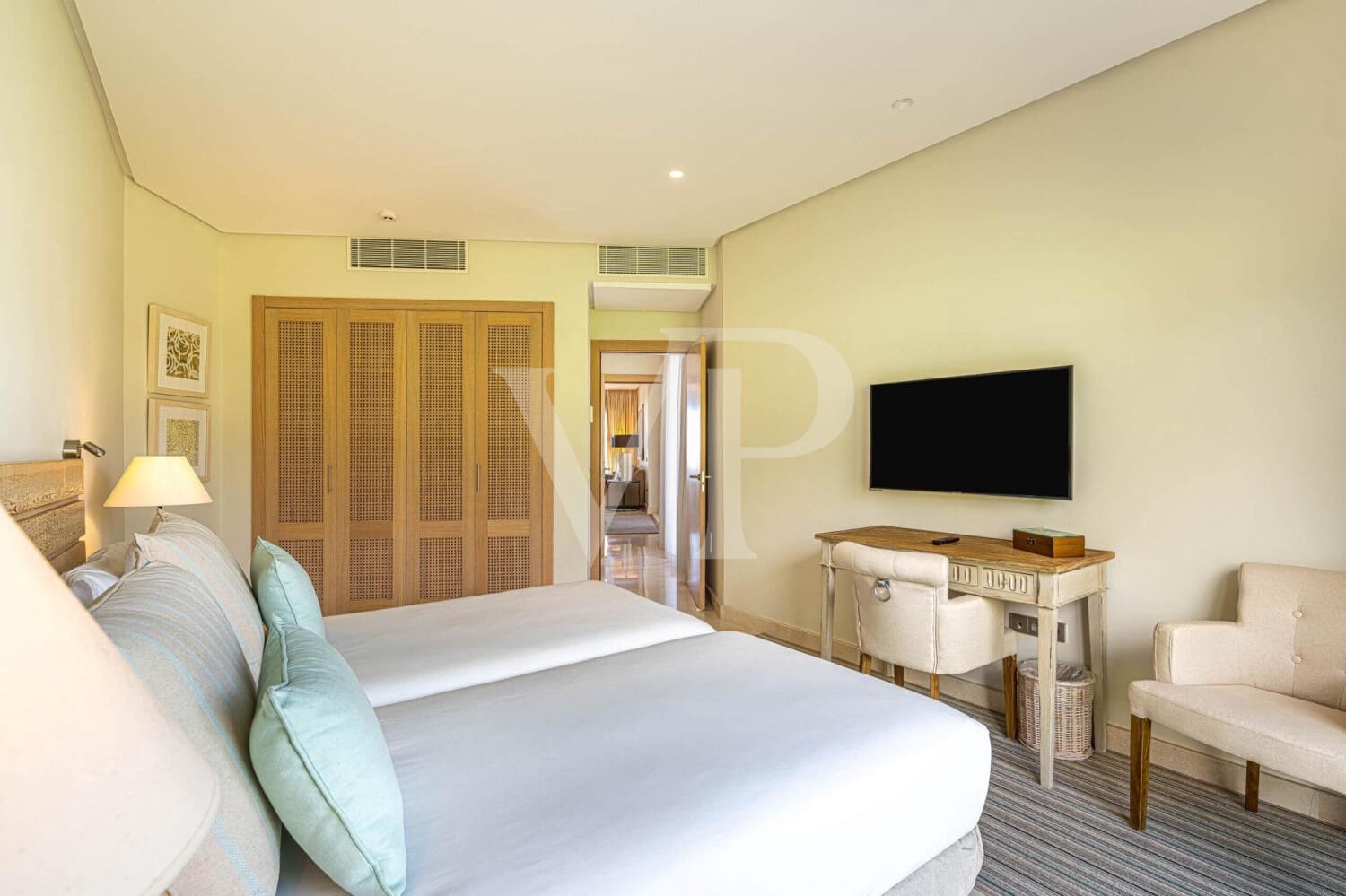 2 makuuhuone Asunto myytävänä paikassa Playa San Juan mukana uima-altaan - 1 150 000 € (Ref: 9400822)