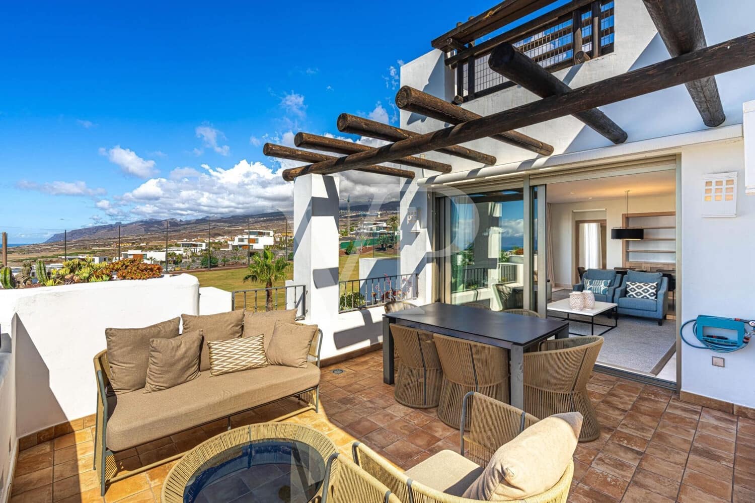 2 makuuhuone Asunto myytävänä paikassa Playa San Juan mukana uima-altaan - 1 150 000 € (Ref: 9400822)