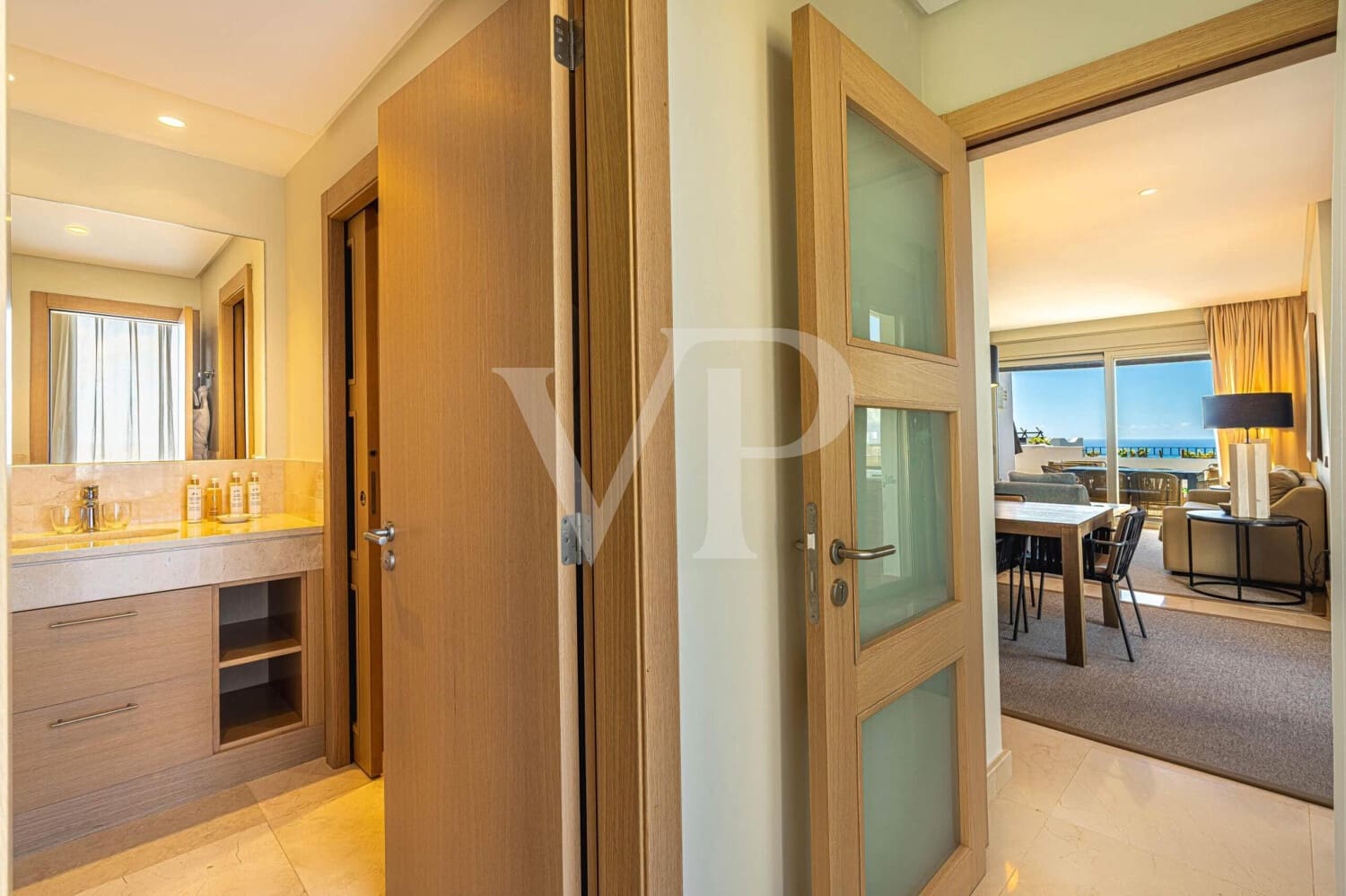 2 makuuhuone Asunto myytävänä paikassa Playa San Juan mukana uima-altaan - 1 150 000 € (Ref: 9400822)