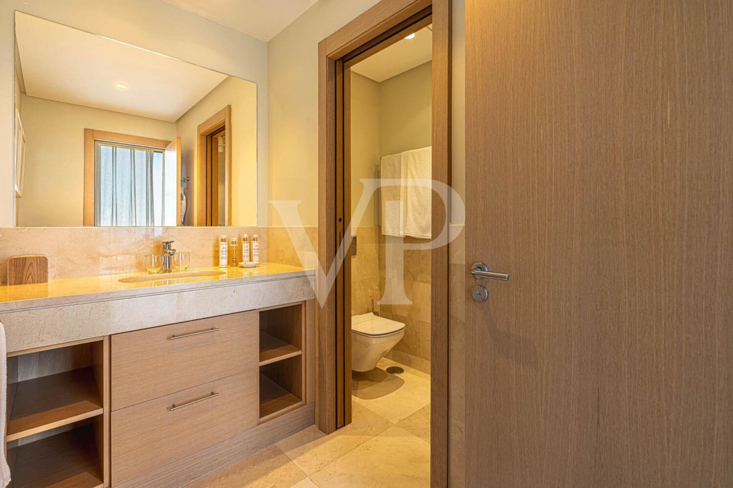 2 makuuhuone Asunto myytävänä paikassa Playa San Juan mukana uima-altaan - 1 150 000 € (Ref: 9400822)